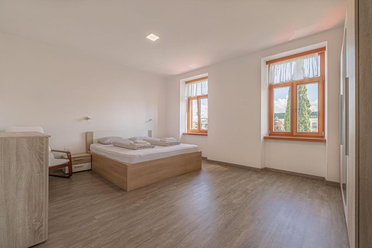 Villa Roma Portorose Buitenkant foto